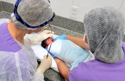 Fórum Perinatal destaca importância de exame em recém-nascidos para detectar língua presa