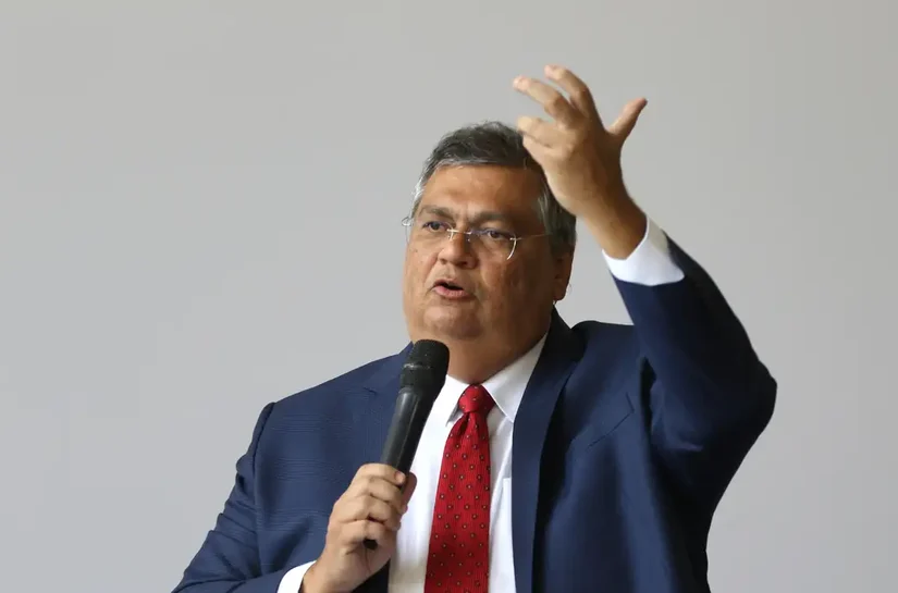 Ministro Flávio Dino bloqueia R$ 119 milhões de Valdemar por suspeitas em emendas