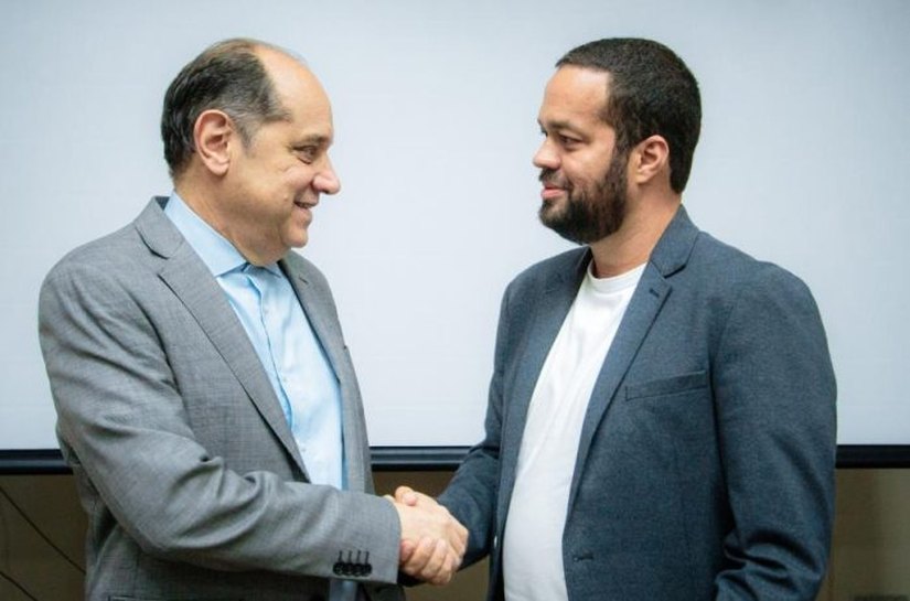 Secom prestigia Bienal do Livro com amplo debate sobre fatos, verdade e comunicação