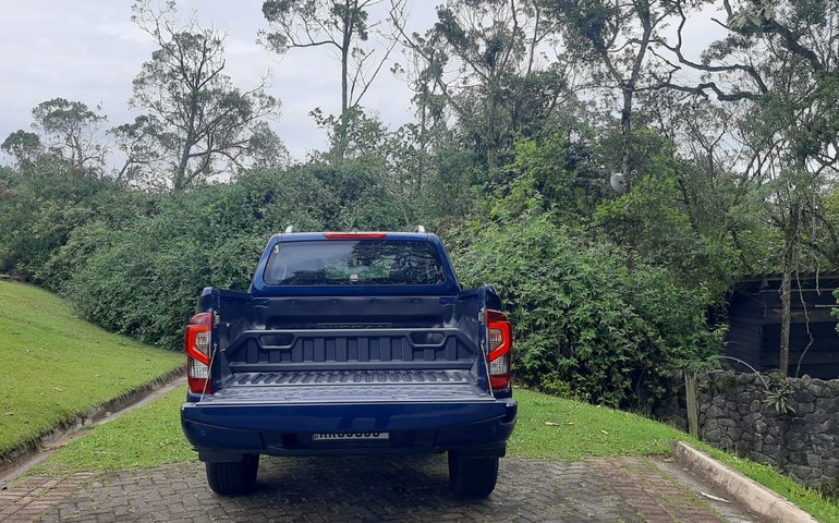 Nissan mostra versatilidade da Frontier 2024 em todos os terrenos