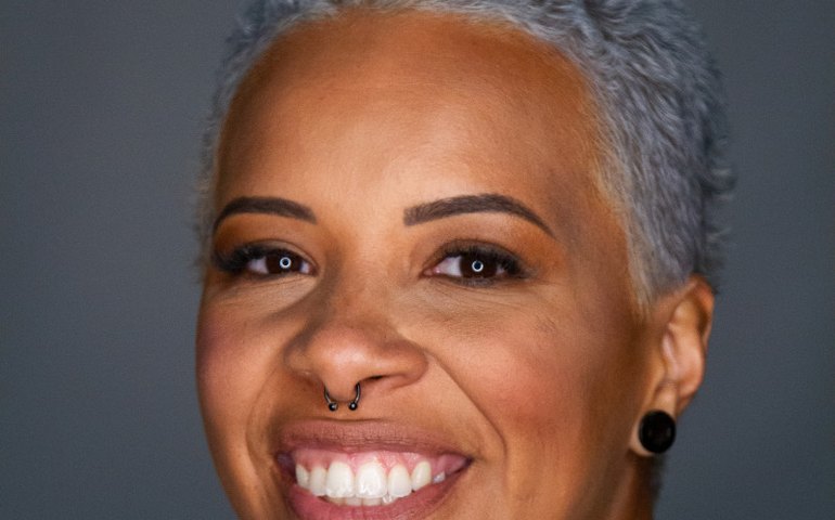 FAXINA BOA: a história de uma mulher passada a limpo