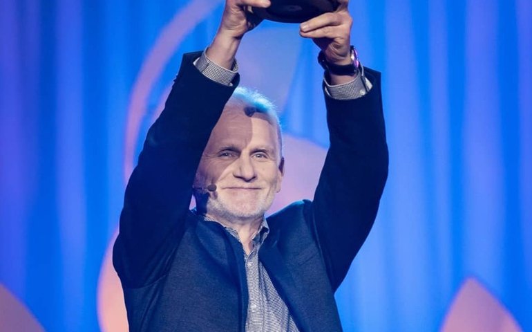 Belarus liberta líder de protestos e vencedor do prêmio Nobel após acordo com EUA