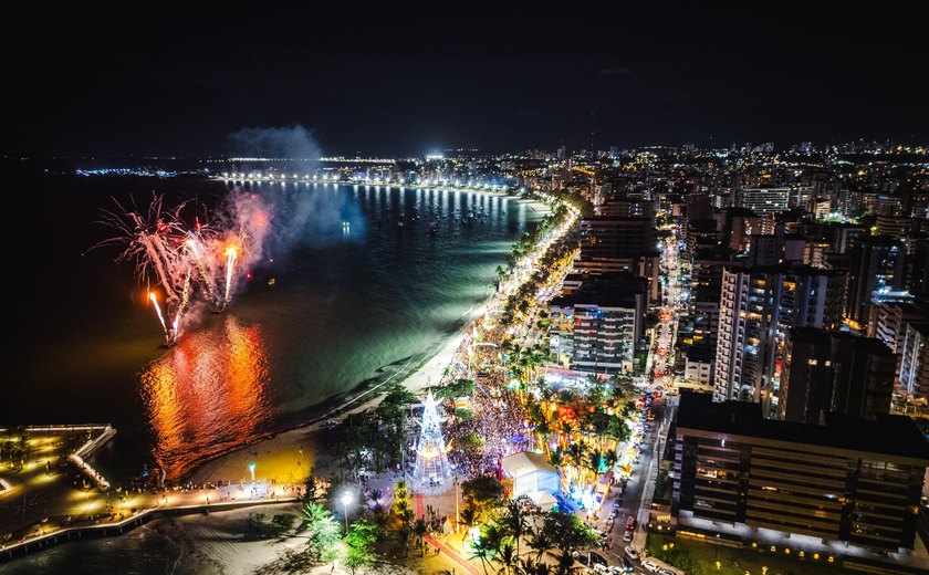 População de Maceió celebra o brilho do Natal de Todos Nós