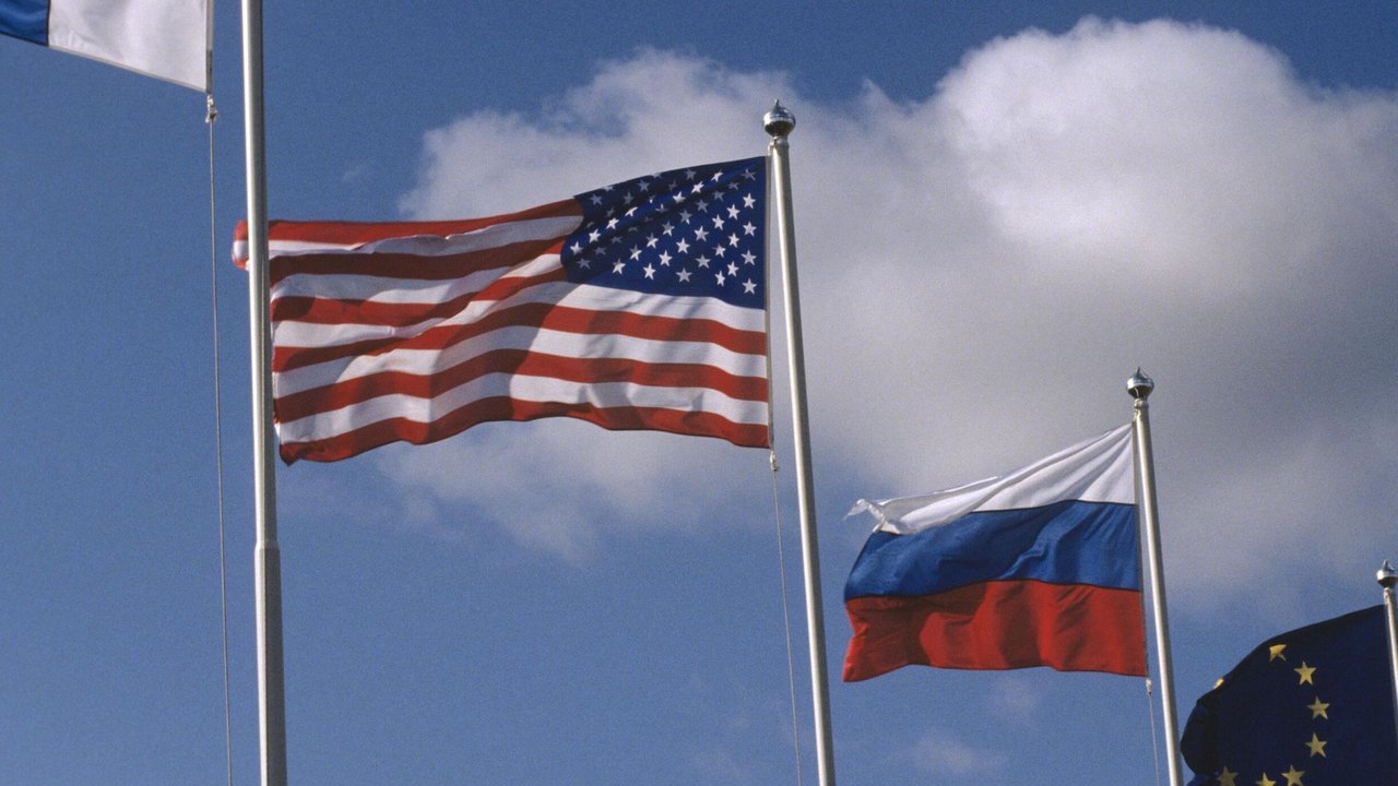 Retórica sobre suposta guerra com Rússia divide o Ocidente, diz professor
