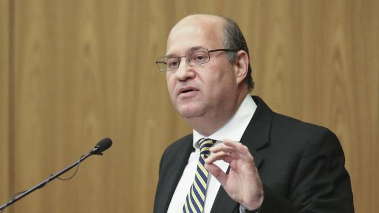 Presidente do BC diz que inflação vai convergir para meta de 4,5% em 2017