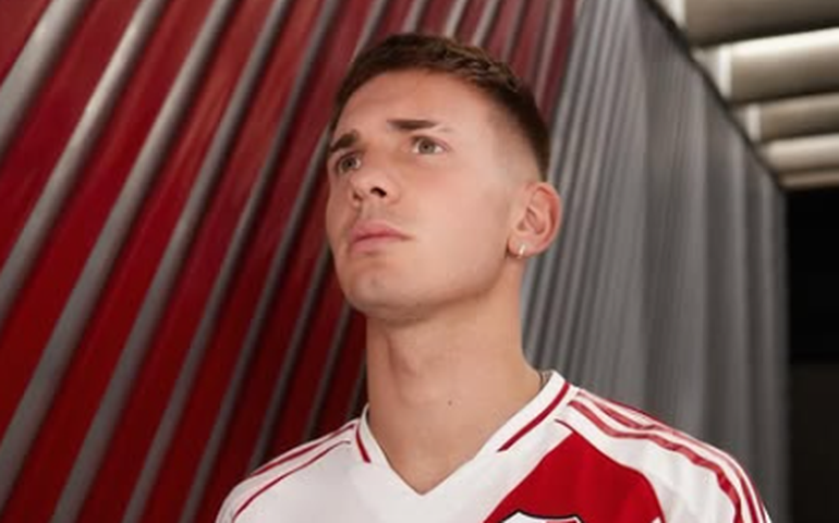 Mastantuono dá adeus ao River Plate e aumenta concorrência com Endrick por vaga no Real Madrid