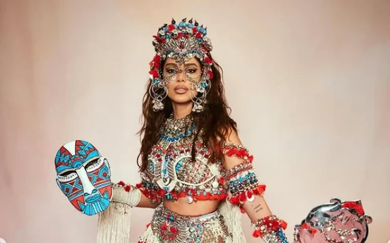 Bloco da Anitta reúne multidão e celebridades no centro do Rio