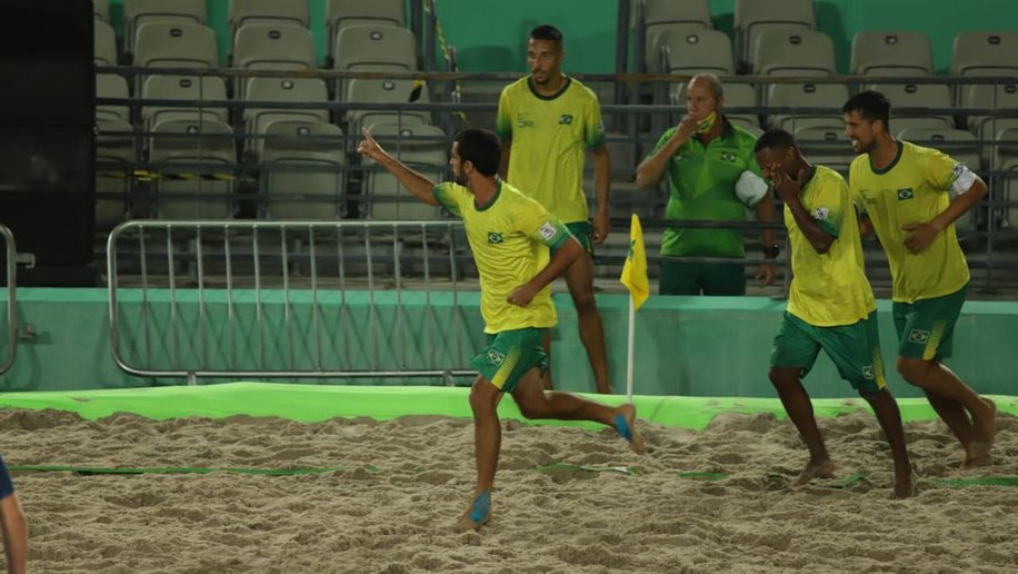 Brasil e México encerram 1ª fase do Mundial de Futebol de Areia Raiz