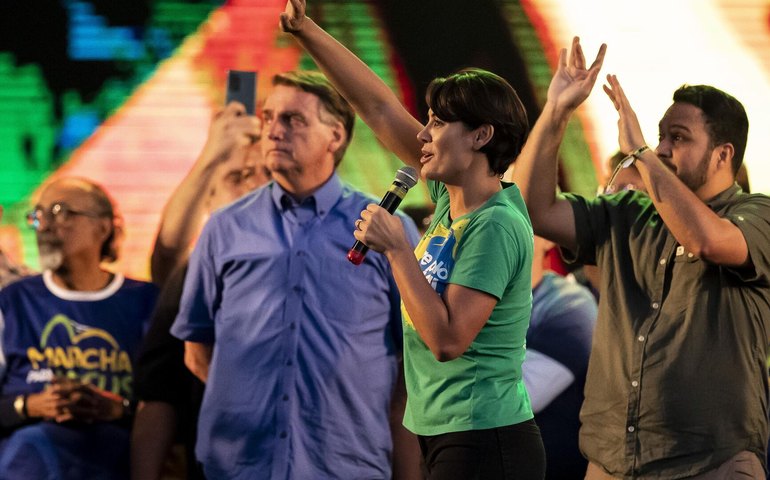 Michelle e Eduardo Bolsonaro desejavam golpe de Estado, diz delação de Mauro Cid