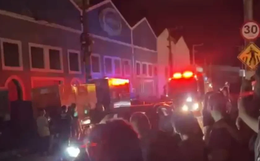 Princípio de Incêndio em Casa de Show em Maceió