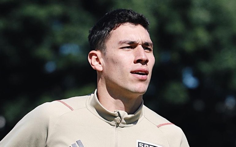 Ferraresi volta aos treinos após cirurgia no joelho e aprimora físico para reforçar o São Paulo