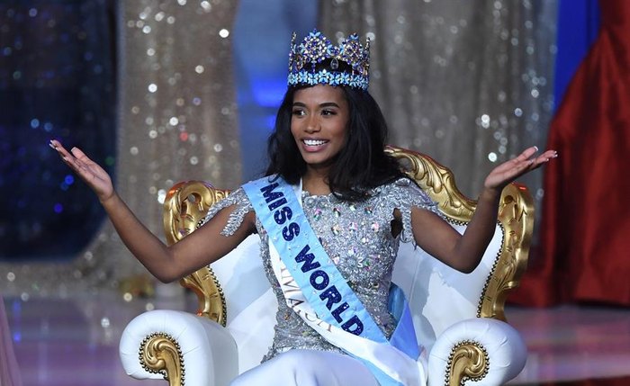 Jamaicana Toni-Ann Singh, de 23 anos foi eleita Miss Mundo em 2019