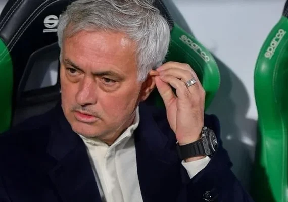 Mourinho diz que Mundial de Clubes parecia torneio pré-temporada: 'Só importa para o Chelsea'