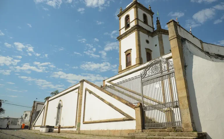 É vedada a propaganda eleitoral em igrejas e templos religiosos