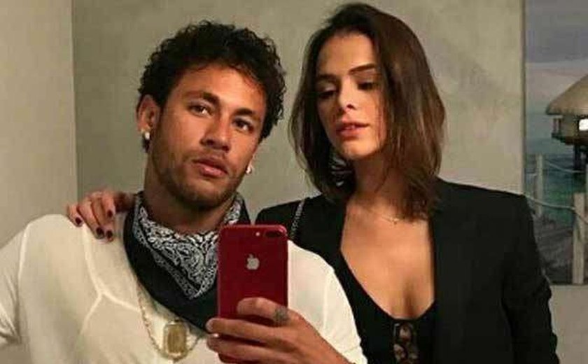 Bruna Marquezine diz que já errou data de aniversário de Neymar