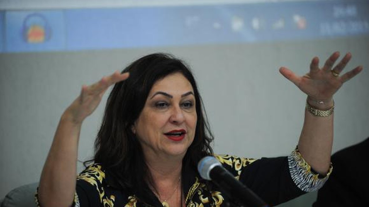 Kátia Abreu diz que governo não pensa em reduzir Cide do óleo diesel