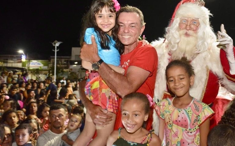 Prefeitura de Anadia realiza abertura do projeto Natal Luz - Viva Essa Magia