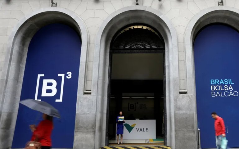 B3: lucro líquido recorrente soma R$ 1,2 bi no 2º trimestre, queda de 0,8%