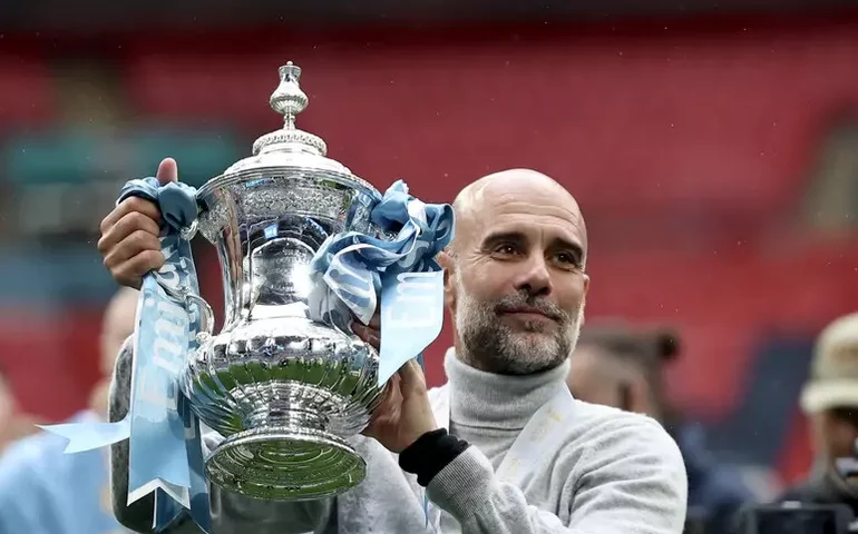 Manchester City anuncia saída do técnico Pep Guardiola