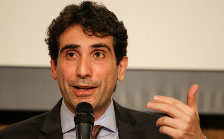 Zelo pela estabilidade financeira é batalha contínua, diz Galípolo