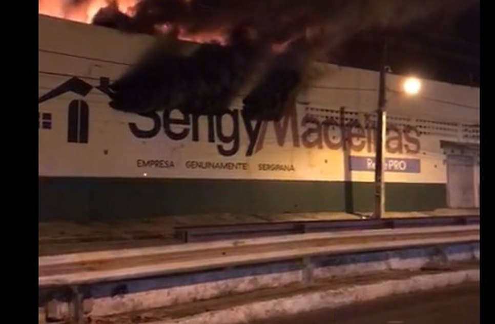 INCÊNDIO SERIGY / Foto: REPRODUÇÃO