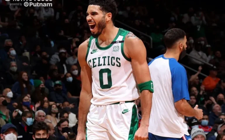 Jayson Tatum lidera Boston Celtics na vitória sobre Miami Heat na NBA