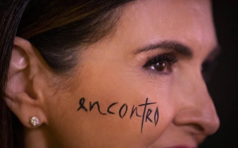 Fátima Bernardes comemora 10 anos de &#8216;Encontro&#8217;: &#8216;Vai ficar marcado&#8217;