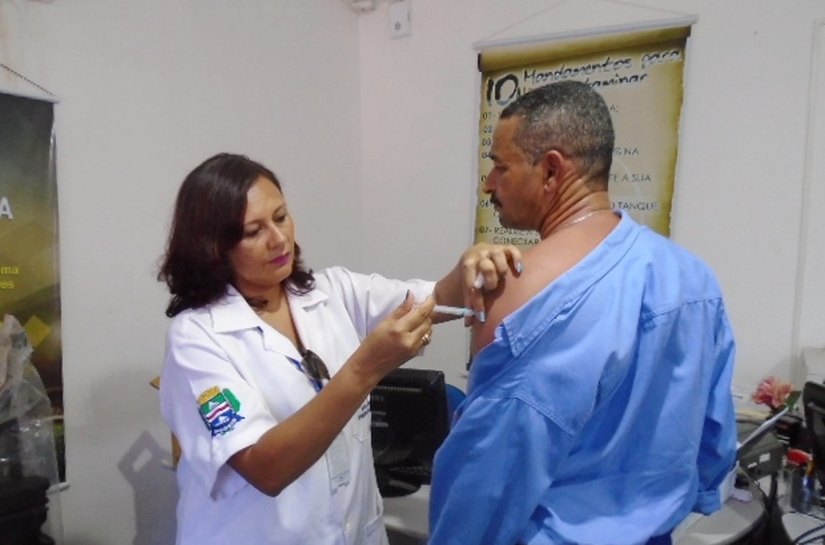 Saúde inicia vacinação de trabalhadores contra tétano e hepatite B