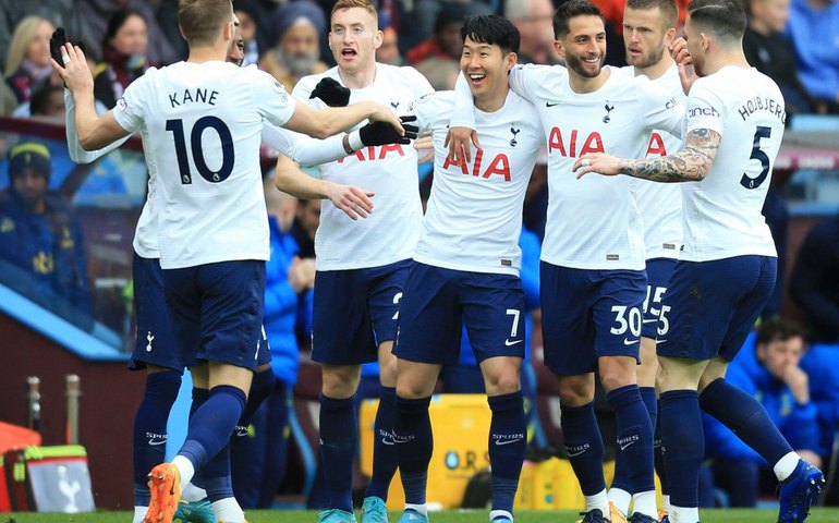 Tottenham condena agressão ao goleiro do Arsenal e promete identificar torcedor