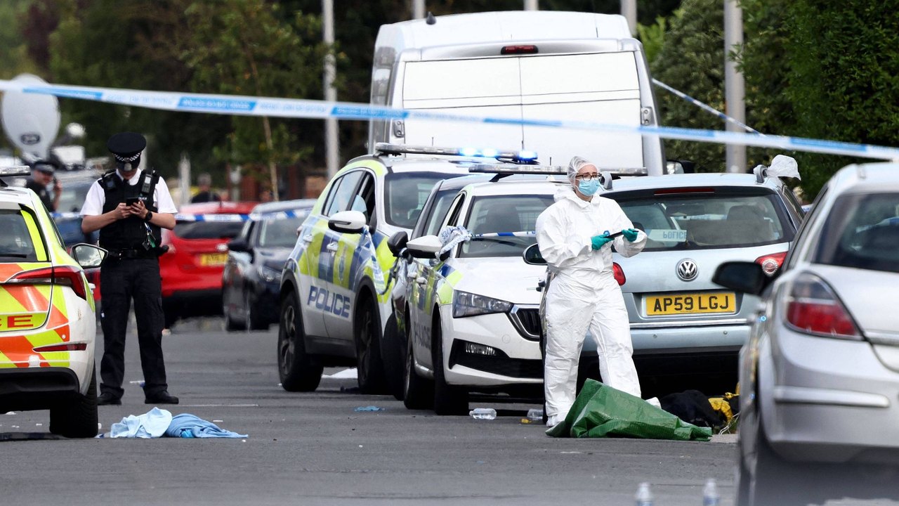 Ataque com faca deixa duas crianças mortas e 11 feridos na Inglaterra