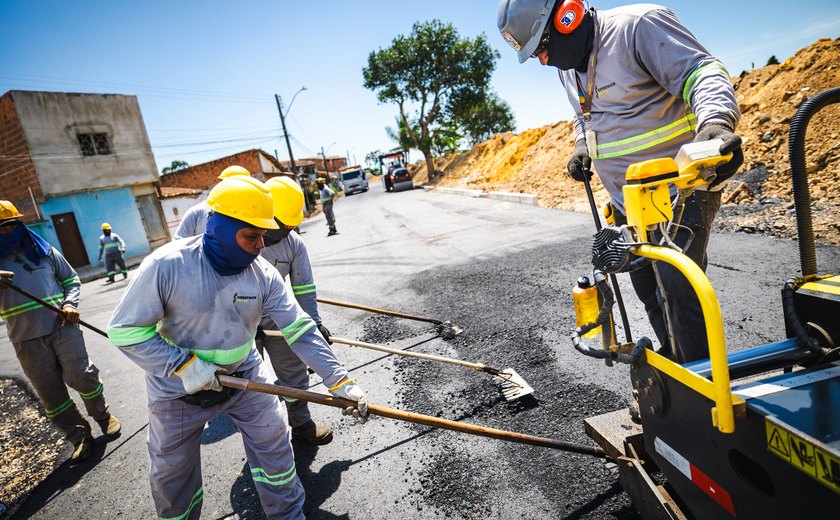 Pavimentação na Santa Lúcia alcança 50% das ruas do bairro