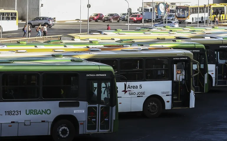 Gasto com transporte fica estável em agosto no IPCA, afirma IBGE