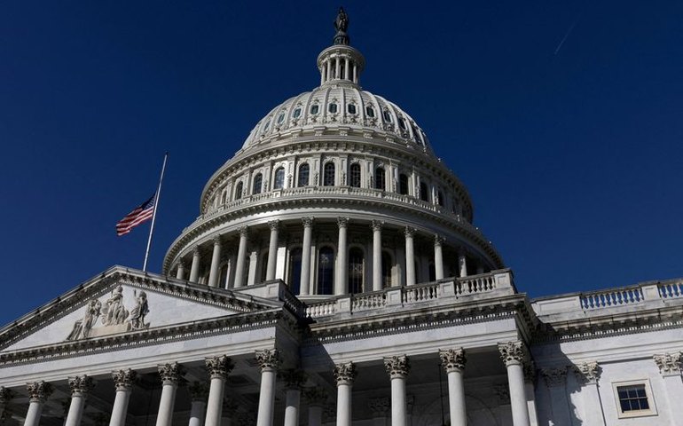 Polícia do Capitólio revista prédios do Senado americano após relato não confirmado de atirador ativo