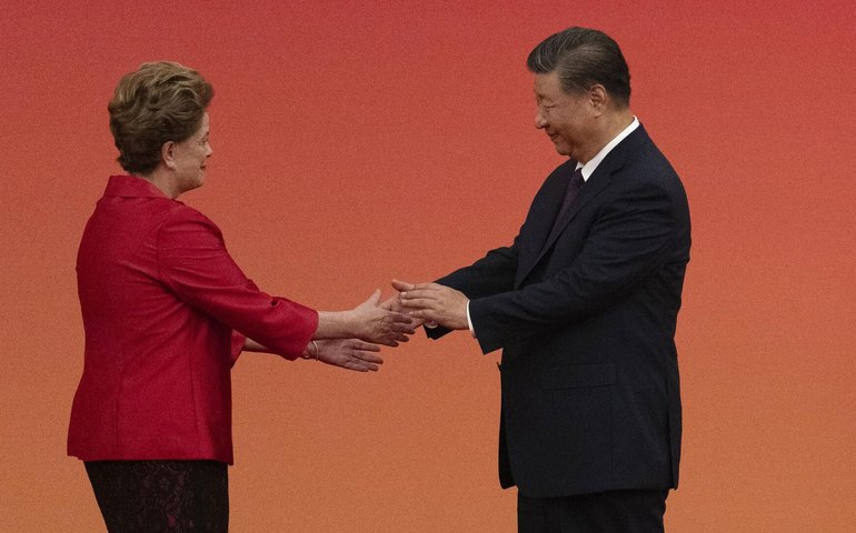 Guerra comercial dos EUA contra China dá impulso ao investimento de Pequim em IA, diz mídia