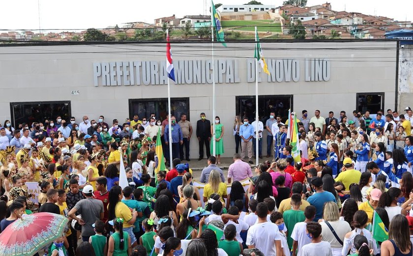 Em dia bastante festivo, prefeita Marcela Gomes resgata o 7 de setembro em Novo Lino