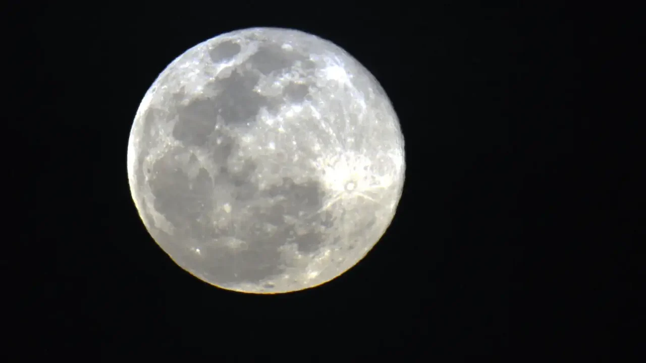 Grão-de-bico e batata doce: Brasil aposta em projeto de agricultura espacial, mas recursos para viagem à Lua ainda são entrave