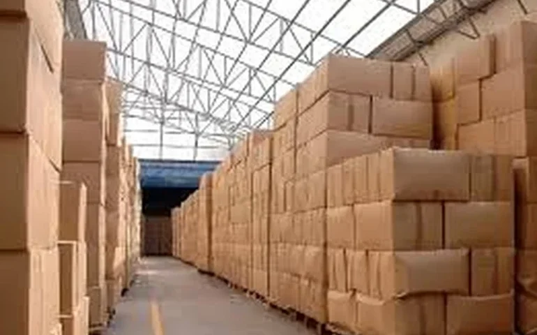 Estoques no atacado dos EUA caem 0,3% em maio ante abril, como previsto