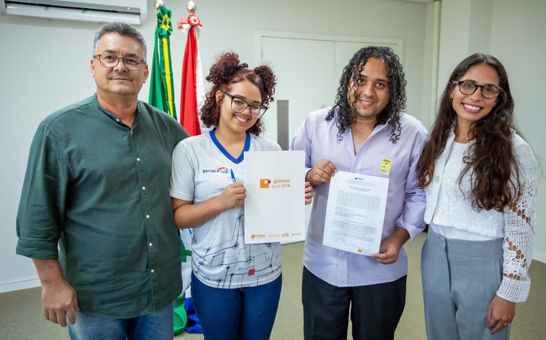 Bolsistas selecionados pelo Grêmio que Cria formalizam participação no programa