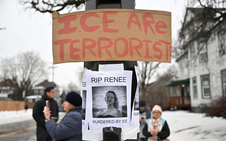 Mulher de Minnesota é morta em tiroteio no ICE: Nós tivemos apitos. Eles tinham armas'