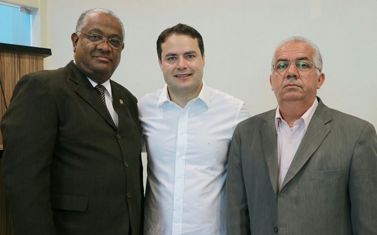 “A igreja protege o ser humano das armadilhas da vida”, declara Renan Filho