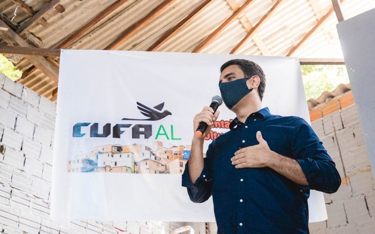 Em evento da Central Única das Favelas, JHC diz que prioridade são as pessoas que mais precisam