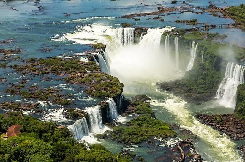 Foz do Iguaçu: natureza e águas exuberantes na tríplice fronteira