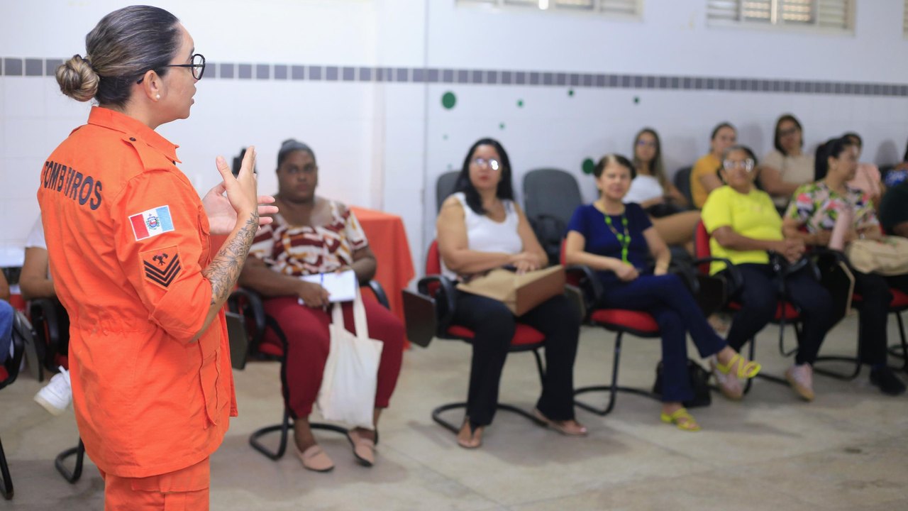 Creche Segura promove orientações de primeiros socorros para servidores de Maceió