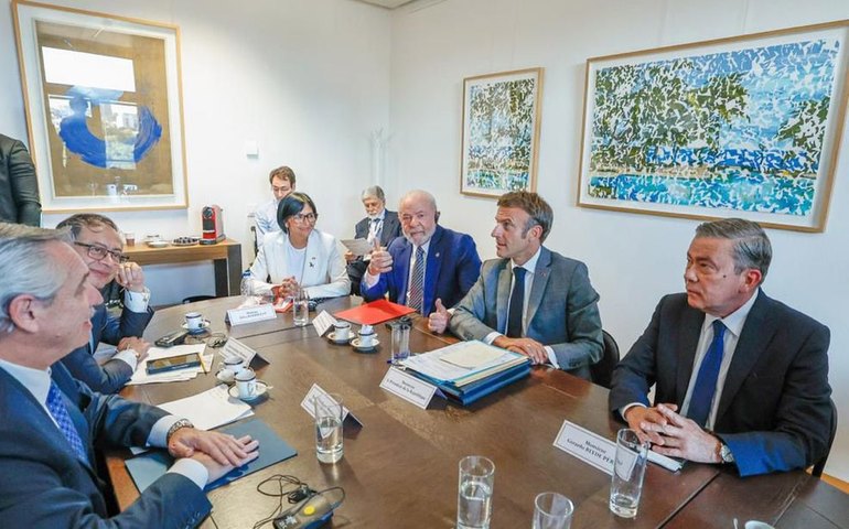 Presidentes apelam por eleições transparentes na Venezuela