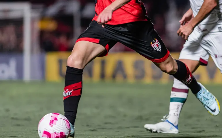Atlético-GO e Cuiabá empatam sem gols e continuam na rabeira do Brasileirão