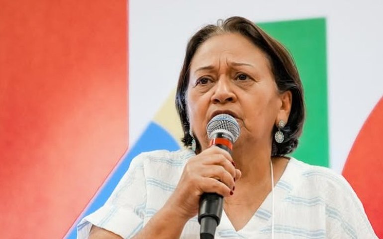 Governadora do RN descarta renúncia, cumpre mandato e apoia secretário como sucessor