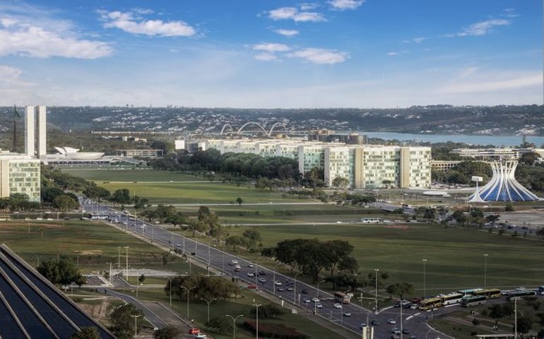 Deputados aprovaram dez anos de transição para redistribuição de recursos de fundo de municípios