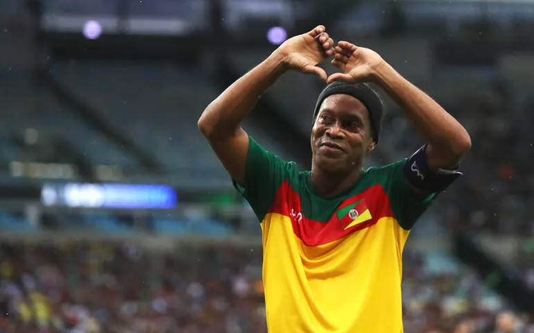 Ronaldinho Gaúcho recorda Milan e diz que foi 'feliz' na Itália