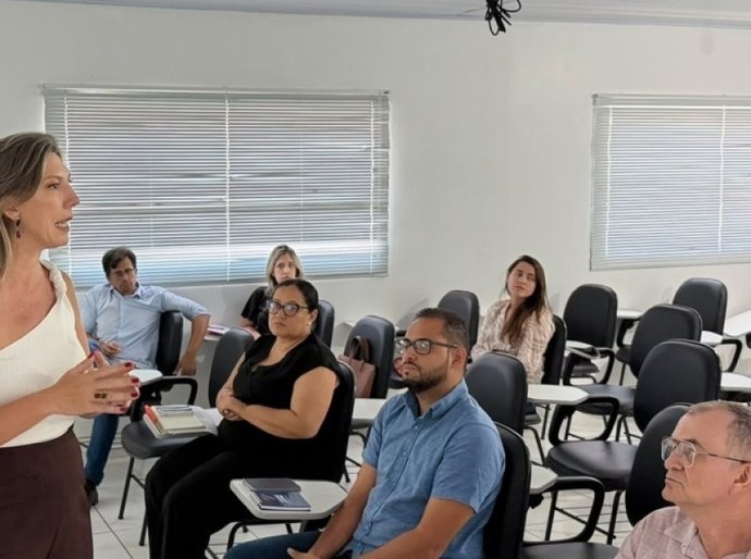 Campo Alegre: Reunião técnica intersetorial promove análise da legislação educacional, regularização fiscal e cumprimento dos índices