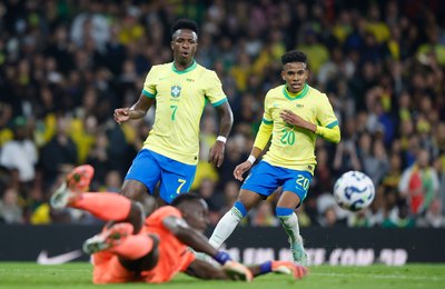 Brasil joga bem e derrota Senegal por 2 a 0 no amistoso em Londres